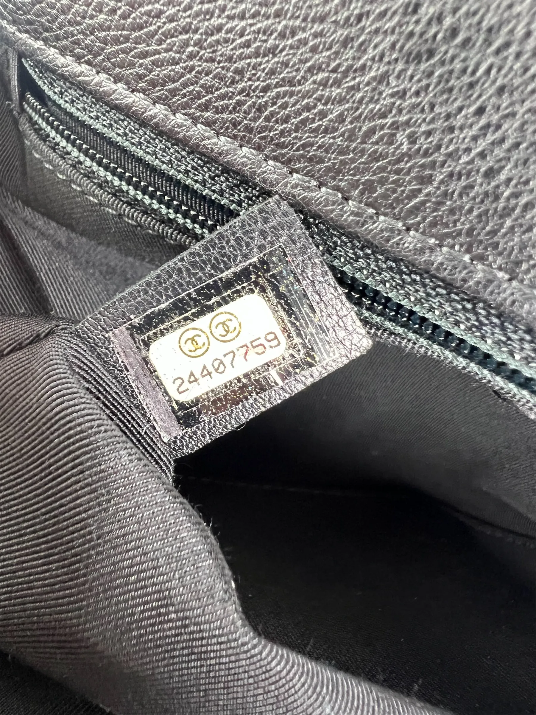 Chanel Black Calfskin Leather Label Click Top Handle Shoulder Bag